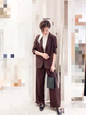 「アントマリーズ」｜「アイテム（スラックス）」を使った、カン JTさん（レディース・170cm）の秋コーディネート