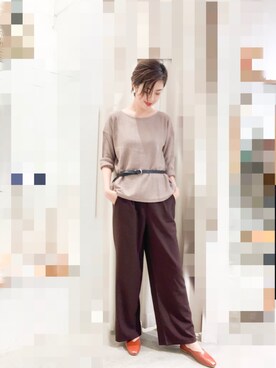 「アントマリーズ」｜「アイテム（スラックス）」を使った、カン JTさん（レディース・170cm）の秋コーディネート