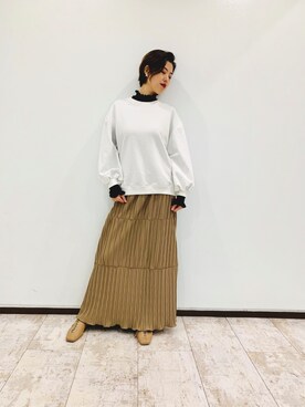 「アントマリーズ」｜「アイテム（スウェット）」を使った、カン JTさん（レディース・170cm）の冬コーディネート