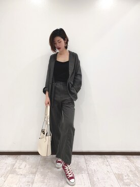 「アントマリーズ」｜「アイテム（スラックス）」を使った、カン JTさん（レディース・170cm）の春コーディネート