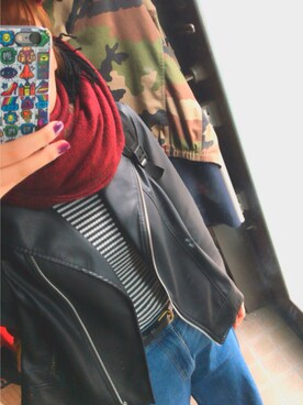 「寒い」｜「アイテム（ライダースジャケット）」を使った、モエさん（レディース・160cm）の冬コーディネート