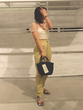 「STUDIOUS（ステュディオス）のアイテム（スラックス）」を使った、futabaさん（レディース・155cm）の春コーディネート