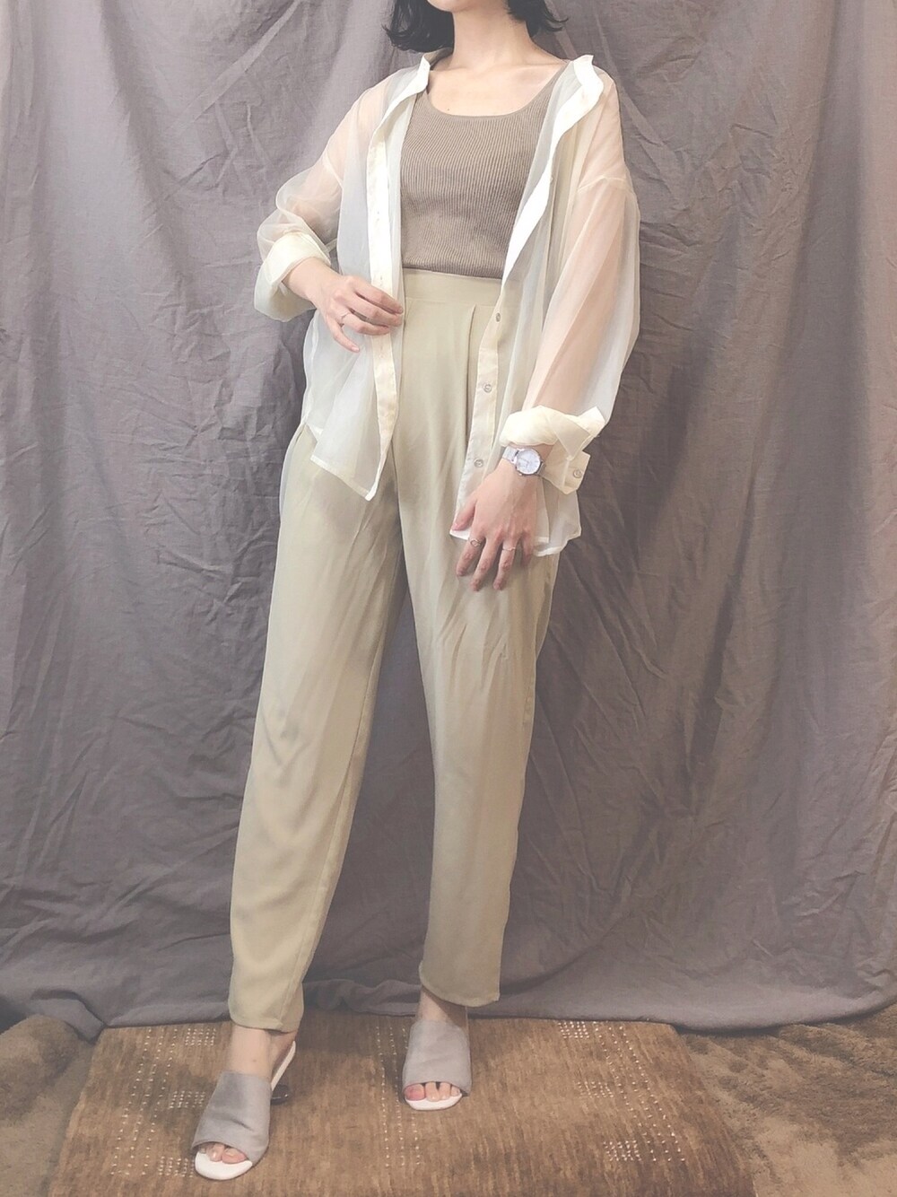 「パンツスタイル、ラフコーデ、夏、楽チンコーデ、キレイめ、着回しコーデ、秋コーデ、おしゃれさんと繋がりたい、大人カジュアル、秋カラー」｜「CIAOPANIC TYPYのアイテム（パンツ、グリーン系）」を使った、👶🍼さん（レディース・164cm）の夏コーディネートの1枚目の写真