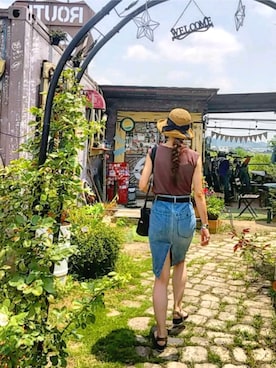 「petitcro（プティクロ）のpetitcro  ワイドバングル PCKB1901001（バングル/リストバンド）」を使った、IMOKOさん（レディース・170cm）の夏コーディネート