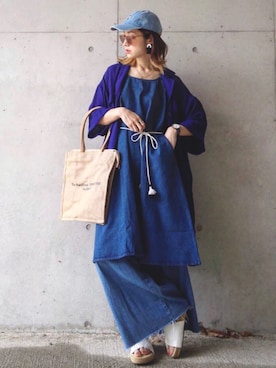「ビッグシャツ」｜「アイテム（腕時計）」を使った、IMOKOさん（レディース・170cm）の春コーディネート