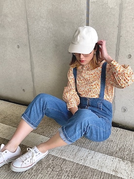 「小花柄」｜「アイテム（キャップ）」を使った、IMOKOさん（レディース・170cm）の春コーディネート