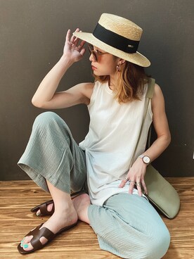 「スリット」｜「アイテム（アナログ腕時計）」を使った、IMOKOさん（レディース・170cm）の夏コーディネート