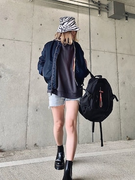 「チェルシーブーツ」｜「アイテム（MA-1）」を使った、IMOKOさん（レディース・170cm）の秋コーディネート