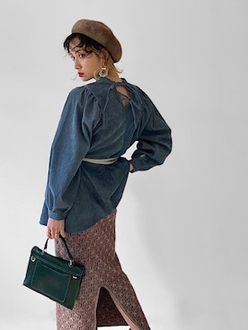 「HUG（ハグ）のアイテム」を使った、IMOKOさん（レディース・170cm）の冬コーディネート