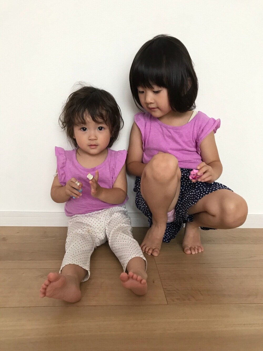 「姉妹コーデ、姉妹、4歳２ヶ月、１歳８ヶ月、夏セールで買いました」｜「nextのアイテム（Tシャツ/カットソー、ピンク系）」を使った、S♡Cさん（キッズ・100cm）の夏コーディネートの1枚目の写真