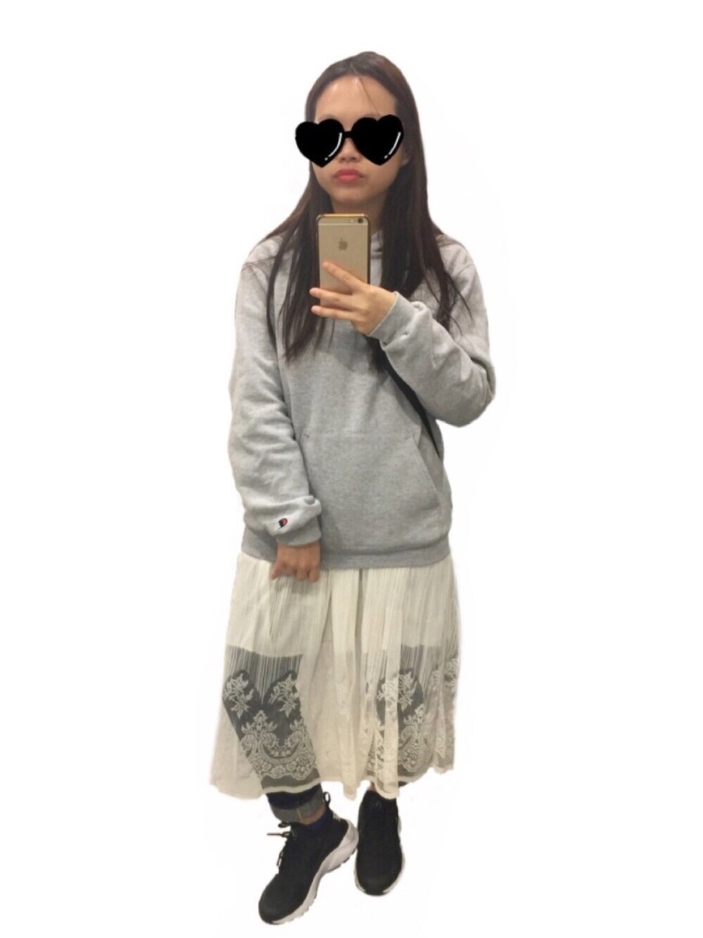 「Champion、GU、hkgirl」｜「ChampionのChampion/チャンピオン 別注スウェットプルパーカ（パーカー、グレー系）」を使った、Yuklan Pさん（レディース・152cm）の冬コーディネートの1枚目の写真