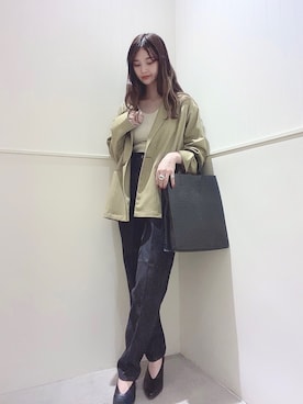 「ワイドテーパードパンツ」｜「アイテム（テーラードジャケット）」を使った、miさん（レディース・160cm）の秋コーディネート