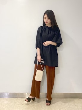 「アイテム（サンダル、ゴールド系）」を使った、miさん（レディース・160cm）の春コーディネート