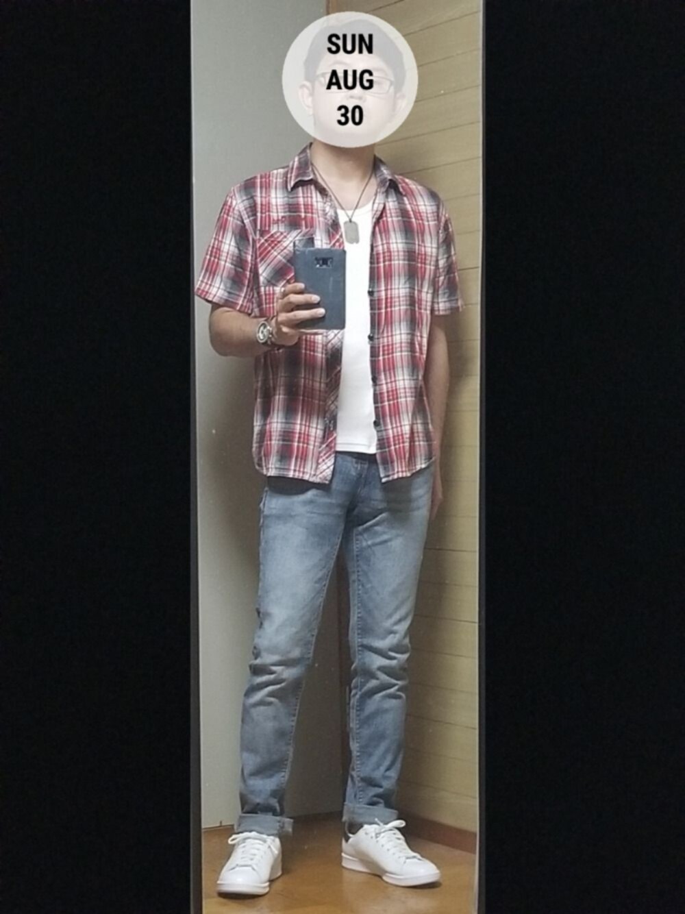「おしゃれさんと繋がりたい、アメカジ、チェックシャツ、スキニーデニム、ドッグタグ、自作アイテム、スタンスミス、部屋撮り」｜「no brandのアイテム（シャツ/ブラウス、レッド系）」を使った、Ryu1roさん（メンズ・170cm）の夏コーディネートの1枚目の写真