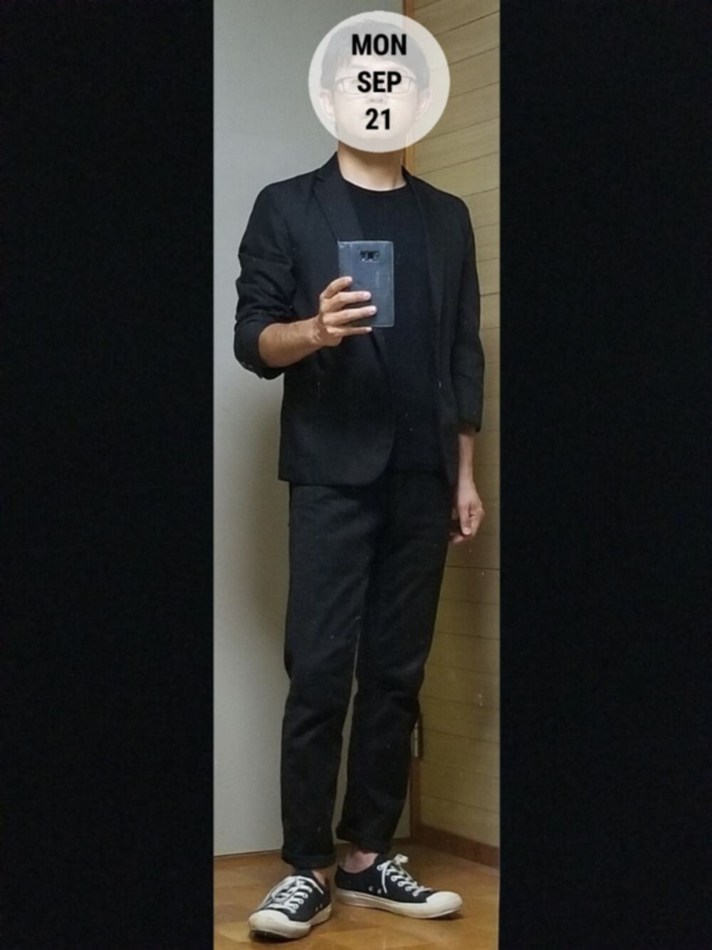 「秋のコーデ、きれいめカジュアル、おしゃれさんと繋がりたい、オトナカジュアル、オールブラック、テーラードジャケット、リーバイス511、黒スニーカー、部屋撮り」｜「no brandのアイテム（テーラードジャケット、ブラック系）」を使った、Ryu1roさん（メンズ・170cm）の秋コーディネートの1枚目の写真