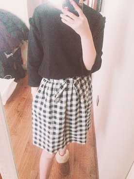 「ZARA KIDSのアイテム（スカート、ブラック系）」を使った、鹅妹子婴さん（レディース・158cm）の冬コーディネート