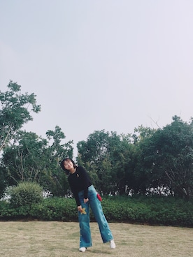 「ZARA（ザラ）のアイテム（デニムパンツ、ブルー系）」を使った、鹅妹子婴さん（レディース・158cm）の秋コーディネート