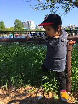 「MICKEY MOUSE（ミッキーマウス）のアイテム（キャップ）」を使った、natsuwearさん（キッズ・80cm）の春コーディネート