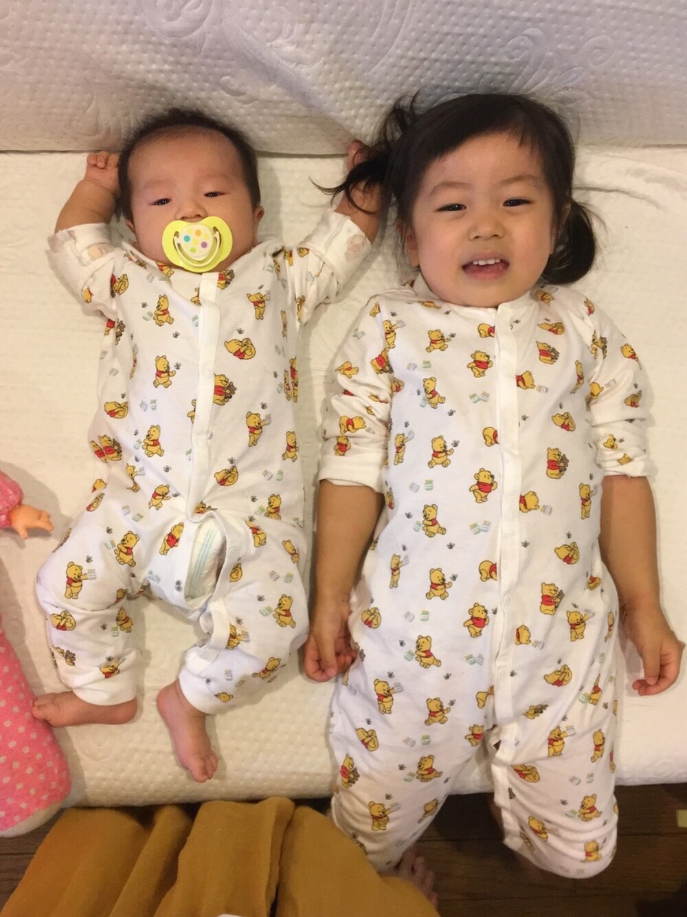 「キッズファッション、おそろいコーデ、おんなのこ、おとこのこ」｜「H&Mのアイテム（つなぎ/オールインワン、ホワイト系）」を使った、natsuwearさん（キッズ・100cm）の秋コーディネートの1枚目の写真