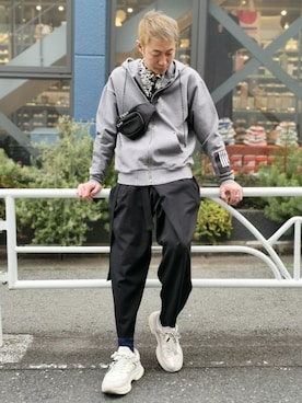 「アイテム（ボディバッグ/ウエストポーチ）」を使った、MKさん（メンズ・175cm）の春コーディネート