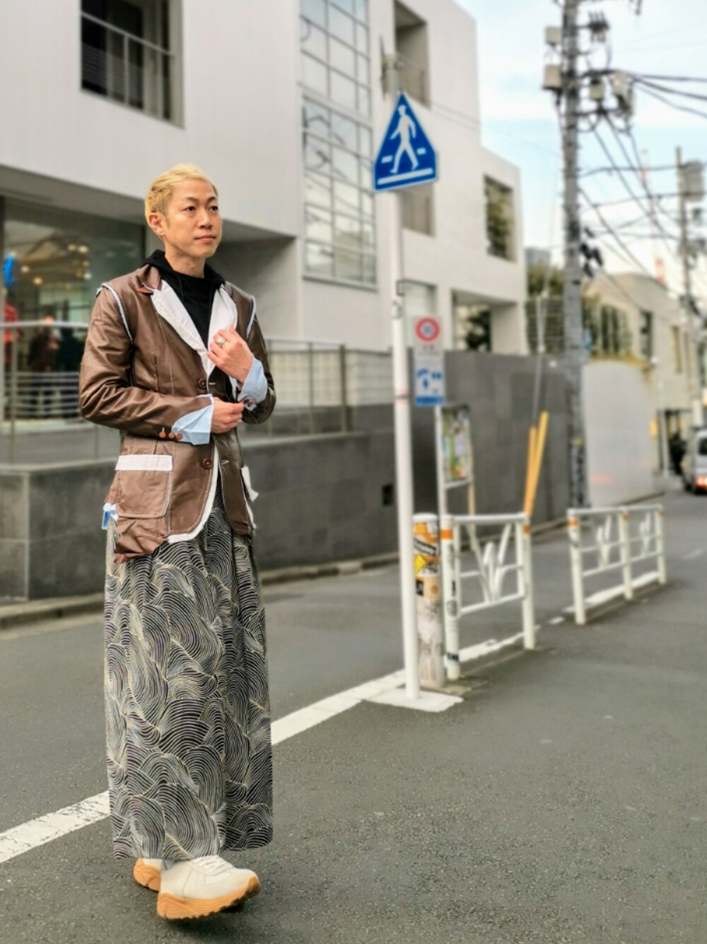 「今日のコーデ、ootd、古着、ワイドパンツ、レザージャケット、ジャケット、モード、スタッフセンバツ、リメイク、スニーカー」｜「RICOのRi.Co Leather/リコ レザー/tailored leather jacket（ブルゾン、ブラウン系）」を使った、MKさん（メンズ・175cm）の冬コーディネートの1枚目の写真