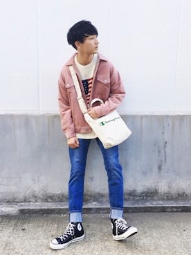 「Champion（チャンピオン）のアイテム（バッグ）」を使った、黒坂学さん（メンズ・171cm）の秋コーディネート
