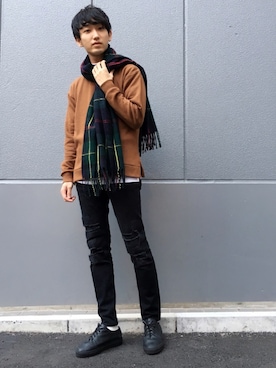 「アイテム（ストール/ショール）」を使った、黒坂学さん（メンズ・171cm）の冬コーディネート