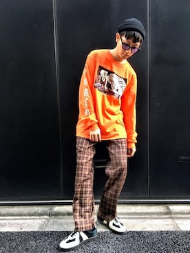 「アイテム（サングラス、パープル系）」を使った、黒坂学さん（メンズ・171cm）の冬コーディネート