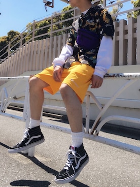 「アイテム（ボディバッグ/ウエストポーチ）」を使った、黒坂学さん（メンズ・171cm・20代）の春コーディネート