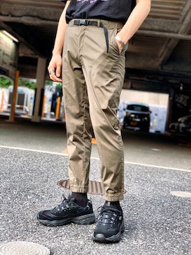 「ジョガーパンツ」｜黒坂学さん（メンズ・170cm）の夏コーディネート