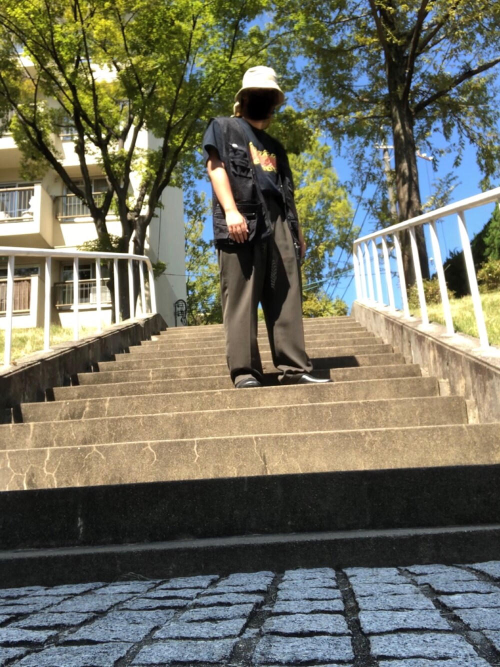 「Tシャツ、夏コーデ、おしゃれさんと繋がりたい、MIZUNO」｜「MIZUNOのアイテム（ハット、ベージュ系）」を使った、やすひらさん（メンズ・167cm）の秋コーディネートの1枚目の写真