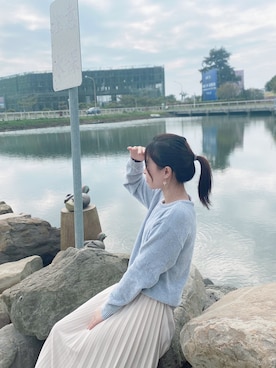 「blue」｜「アイテム（ニット/セーター）」を使った、雅珊さん（レディース・158cm）の冬コーディネート