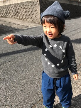 「Handmade（ハンドメイド）のアイテム（ニットキャップ/ビーニー、グレー系）」を使った、manatoさん（キッズ・90cm）の冬コーディネート