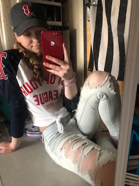 「red」｜「アイテム（キャップ）」を使った、Stef さん（レディース・157cm）の春コーディネート