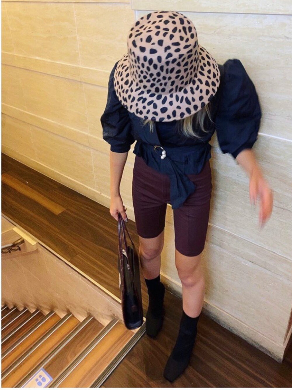 「EMODA、hat、ZARA、ハーフパンツ、ブラウン」｜「SLYのアイテム（その他パンツ、ブラウン系）」を使った、RINAさん（レディース・157cm）の冬コーディネートの1枚目の写真