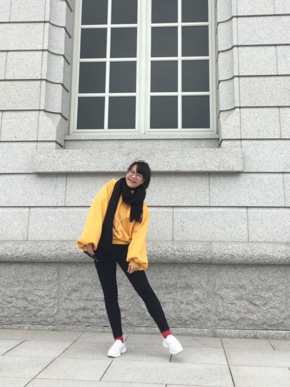 「奇美博物館」｜「SKECHERSのアイテム（スニーカー、ホワイト系）」を使った、IreneYiiさん（レディース・160cm）の冬コーディネートの1枚目の写真