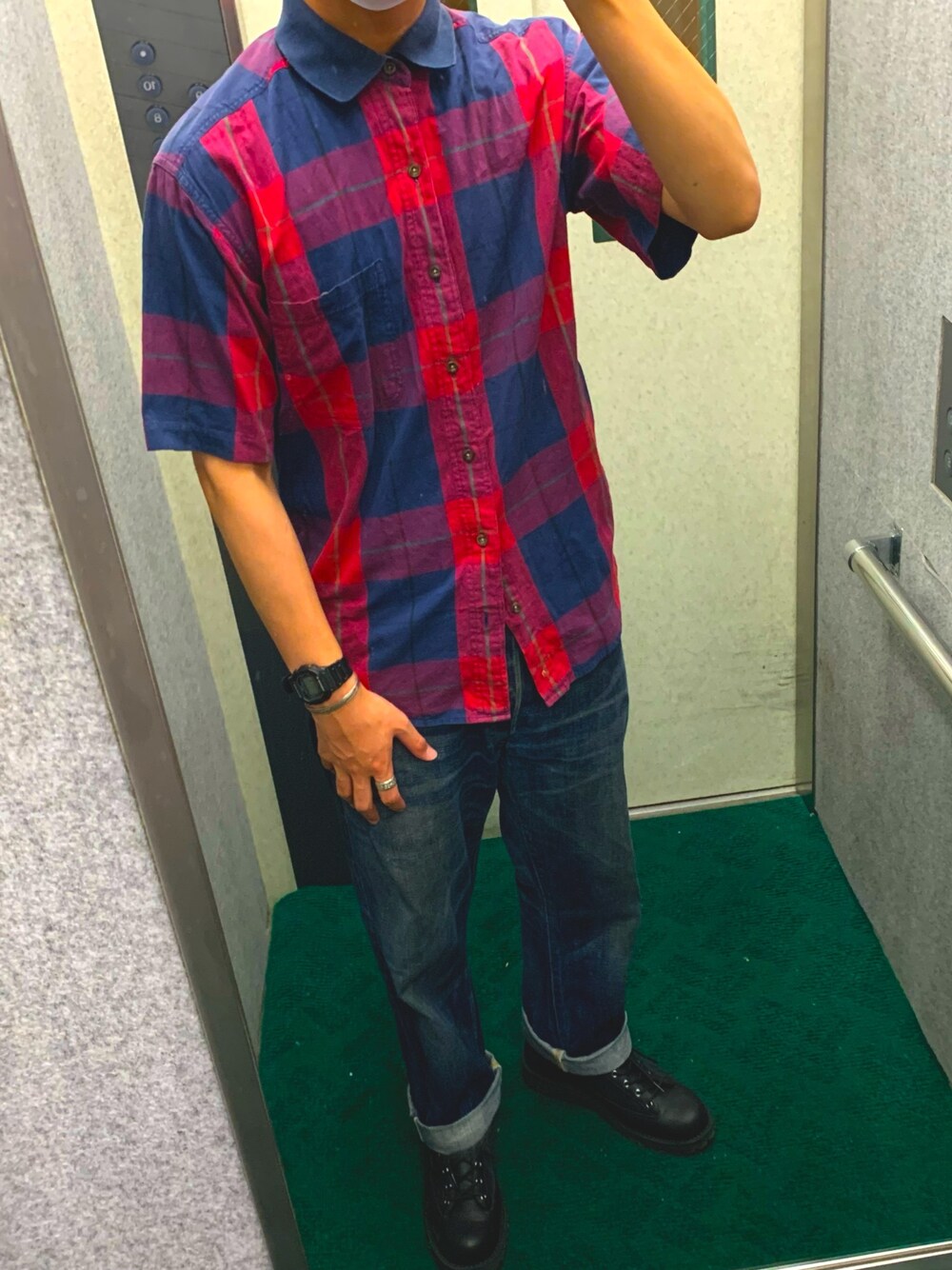 「LLBean SIGNATUREのアイテム（シャツ/ブラウス、レッド系）」を使った、machimaaさん（メンズ・176cm）の夏コーディネートの1枚目の写真