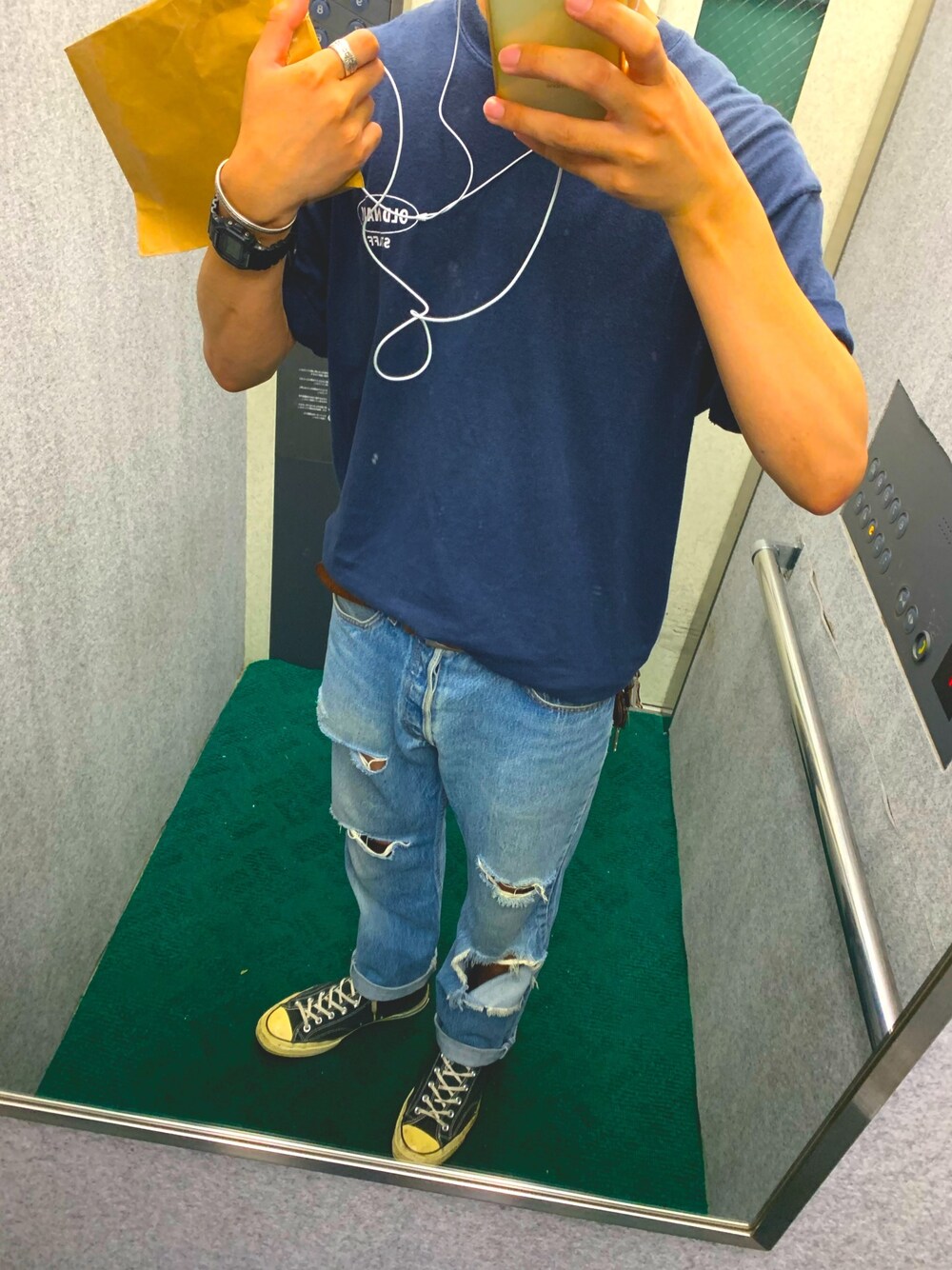 「OLD NAVYのアイテム（Tシャツ/カットソー、ブルー系）」を使った、machimaaさん（メンズ・176cm）の夏コーディネートの1枚目の写真