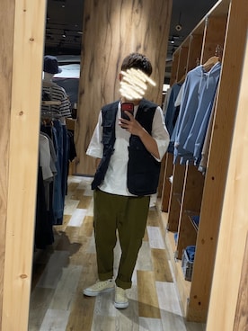 「H&M（エイチ・アンド・エム）のアイテム（ベスト）」を使った、SHUさん（メンズ・169cm）の春コーディネート