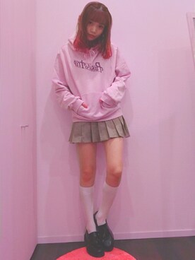 「BUBBLES（バブルス）のアイテム（パーカー）」を使った、yuchaさん（レディース・153cm）の秋コーディネート