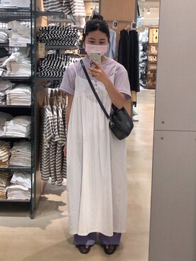 「UNIQLO（ユニクロ）のアイテム（Tシャツ/カットソー、パープル系）」を使った、Lynnさん（レディース・151cm）の春コーディネート