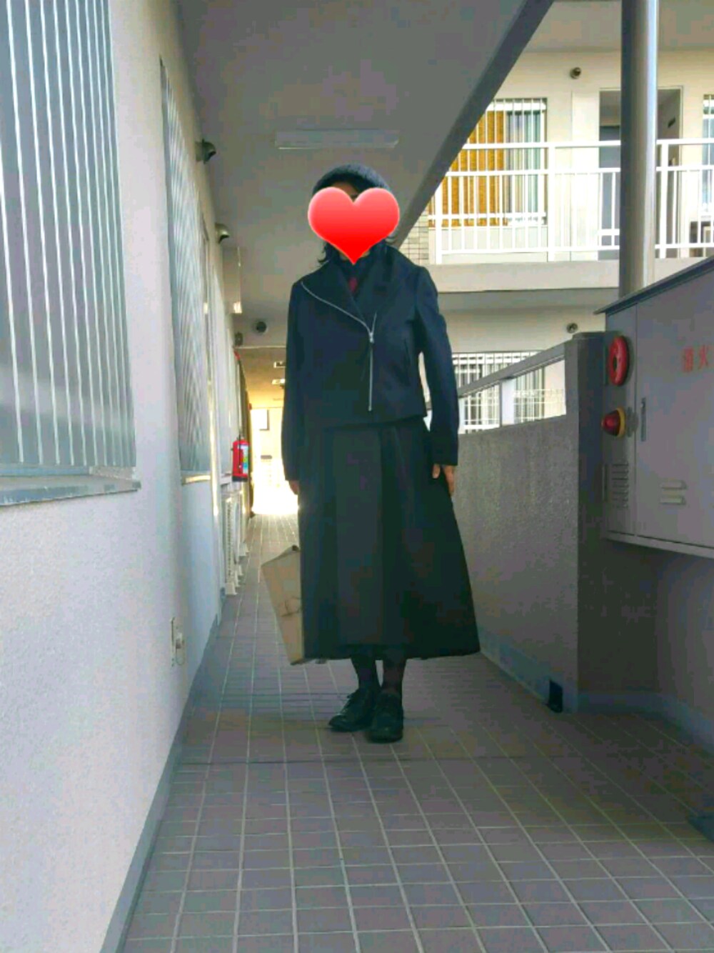「ZARAのアイテム（クラッチバッグ、ベージュ系）」を使った、サーちゃんさん（レディース・158cm）の冬コーディネートの1枚目の写真
