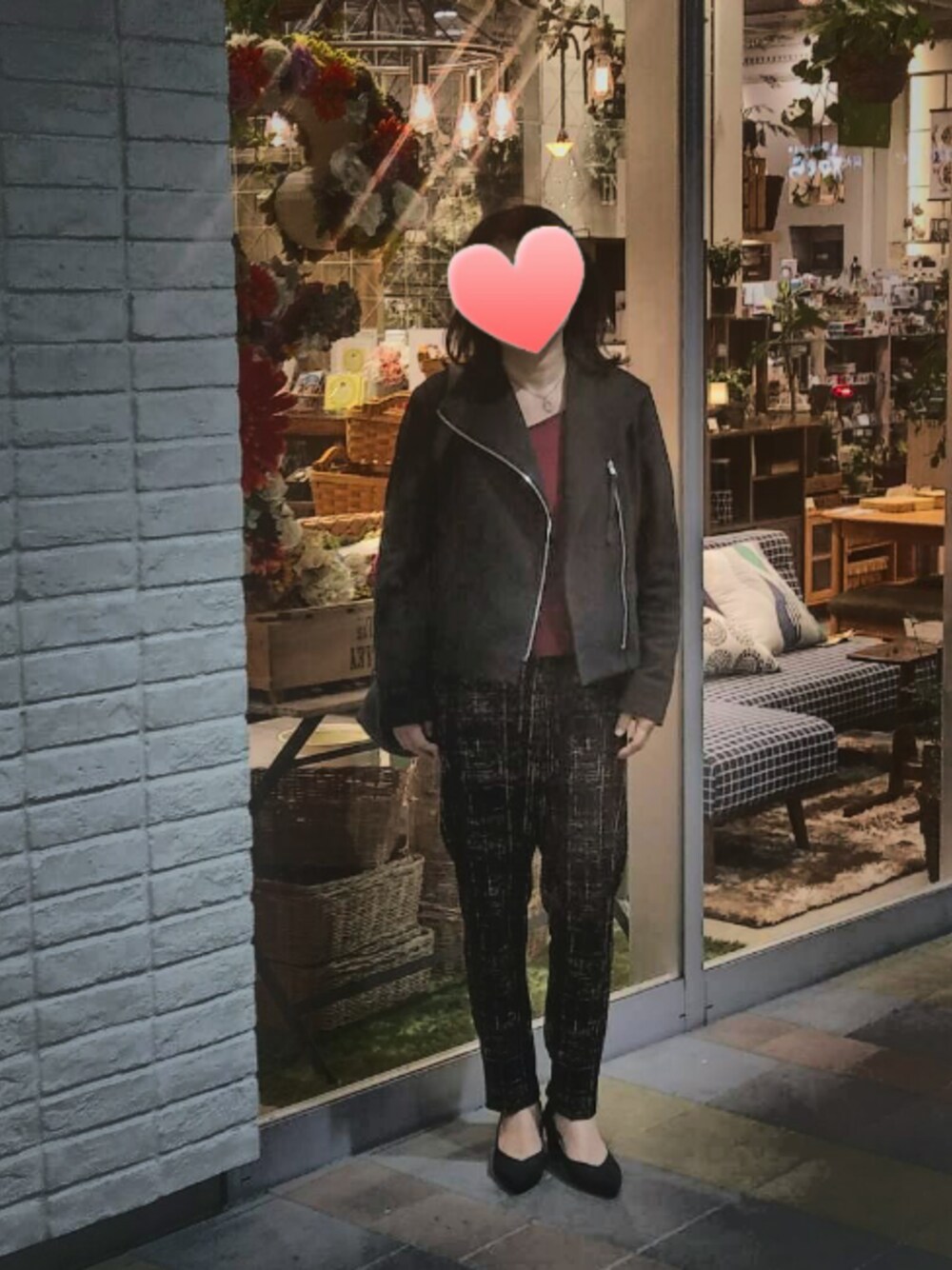 「COMME CA DU MODEのアイテム（その他パンツ、ブラック系）」を使った、サーちゃんさん（レディース・158cm）の春コーディネートの1枚目の写真