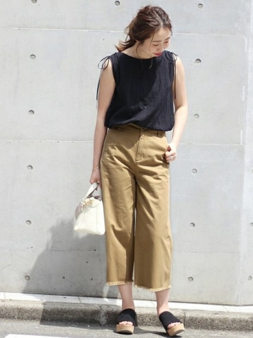 Spick & Span（スピックアンドスパン）の「シシュウ ノースリブラウス