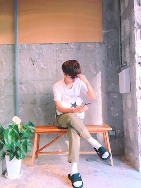 「CONVERSE TOKYO（コンバーストウキョウ）のアイテム（トートバッグ）」を使った、みっちーさん（メンズ・173cm）の春コーディネート