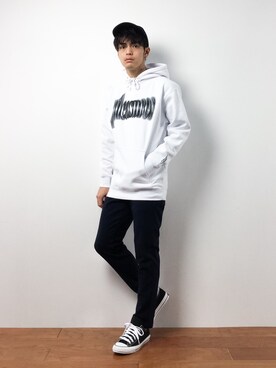 「MONKEY TIME（モンキータイム）のアイテム（パーカー）」を使った、ryuto irieさん（メンズ・176cm）の冬コーディネート