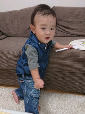「カムチャットクローゼットのアイテム（シャツ/ブラウス、ブルー系）」を使った、SAWAぽんさん（キッズ・80cm）の夏コーディネート