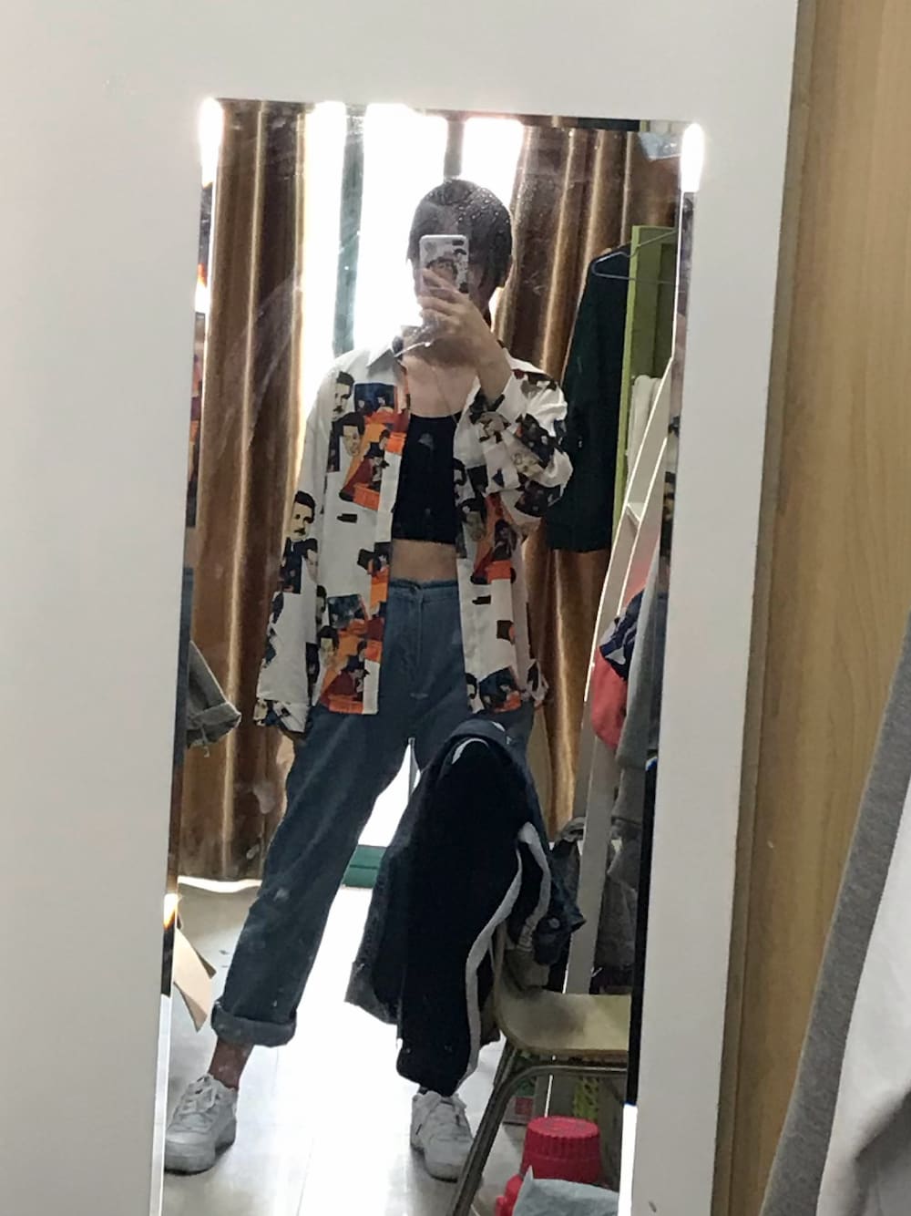 「NIKE Air Flightのアイテム（スニーカー、ホワイト系）」を使った、陈哐哐呀さん（レディース・172cm）の春コーディネートの1枚目の写真