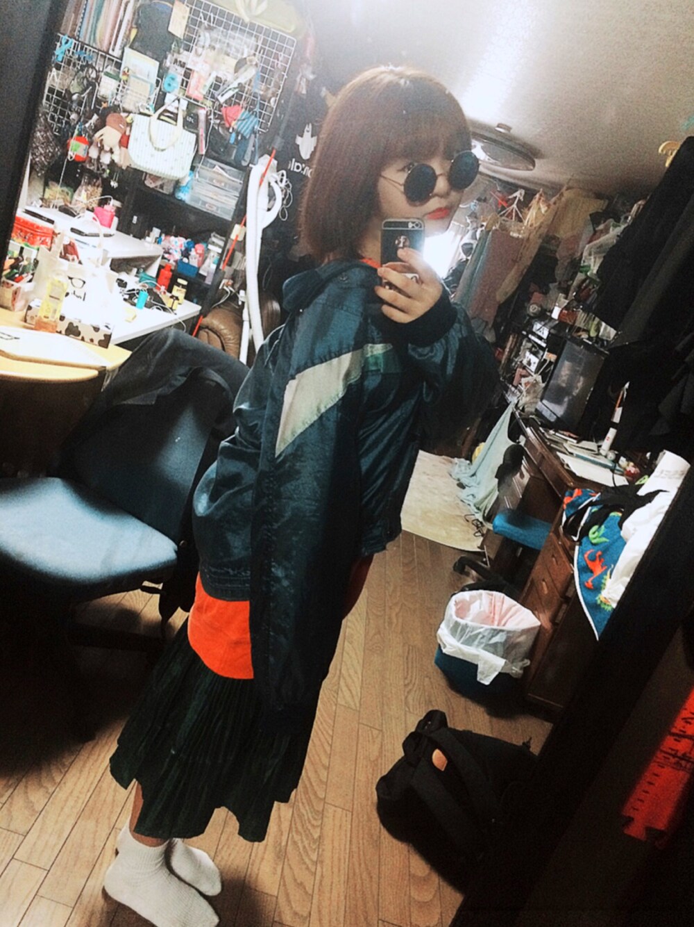 「下北沢、原宿、ヴィンテージ、古着、秋のコーデ、アキフユコーデ、かわいい、オレンジ、グリーン、カラーコーデ」｜「古着のアイテム（ブルゾン、ブルー系）」を使った、Sana@フォロバしますさん（レディース・158cm）の秋コーディネートの1枚目の写真