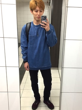 「UNIQLO（ユニクロ）のアイテム（その他パンツ、ブラック系）」を使った、tAku  吉岡さん（メンズ・175cm）の春コーディネート
